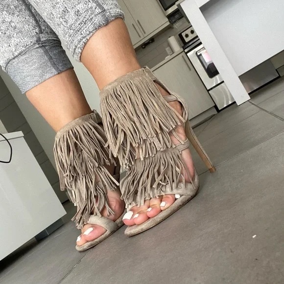 STEVE MADDEN Fringly Sandals - Picture 3 of 5